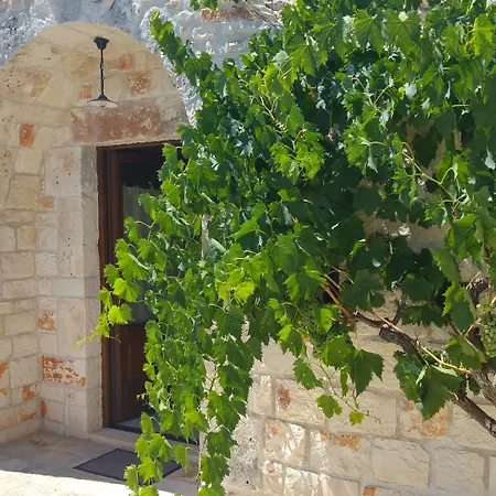 Дом отдыха Almapetra Trulli