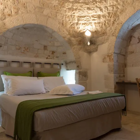 Almapetra Trulli *