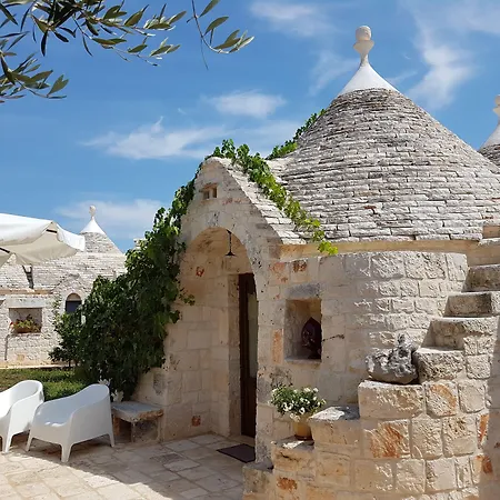 Almapetra Trulli * Locorotondo