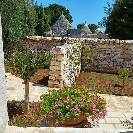 Almapetra Trulli