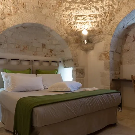 Almapetra Trulli * Locorotondo