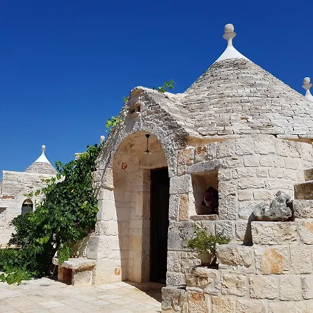 Almapetra Trulli