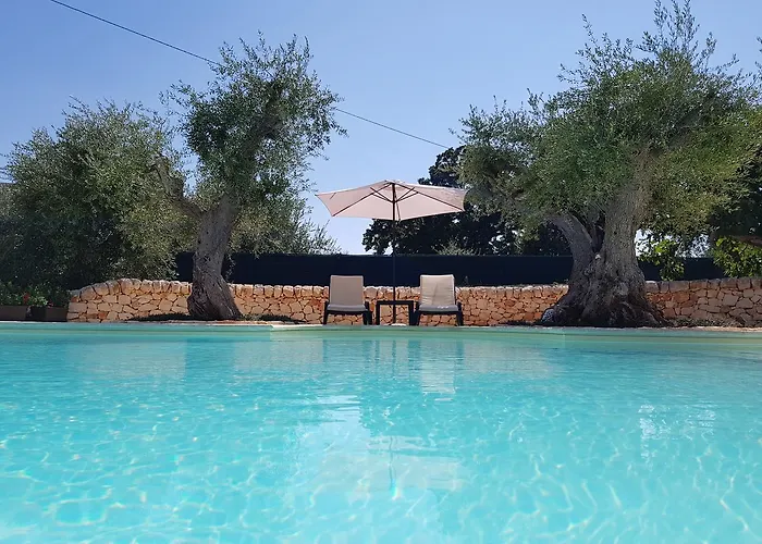 Almapetra Trulli * Locorotondo